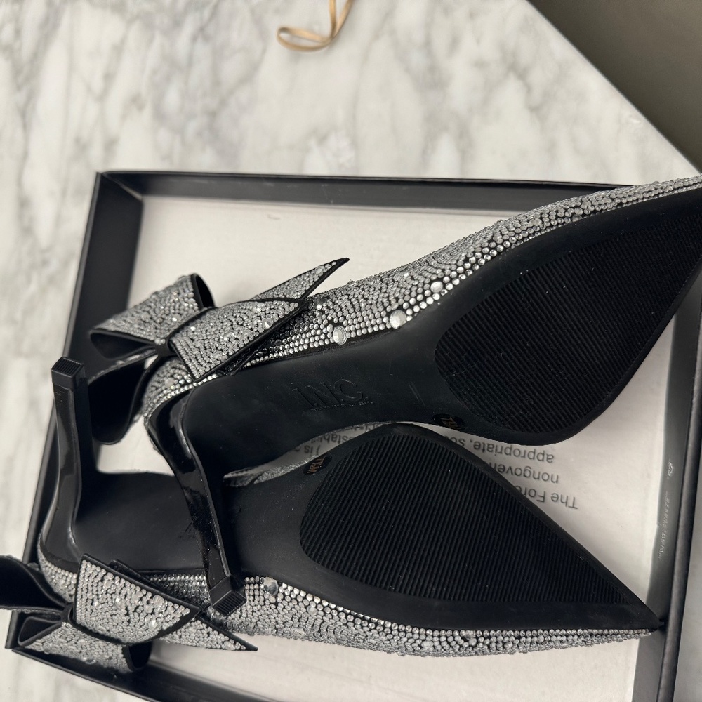Brand New I.N.C. International Concepts Silvee Bow Black Bling Pumps - Size 7.5M - Picture 4 of 6